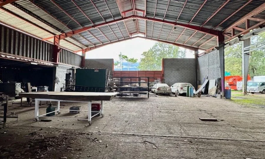 Venta de Bodega Industrial - Comercial en La Uruca, San José $2.400.000 #MO010 - Venta en San José — photo 2
