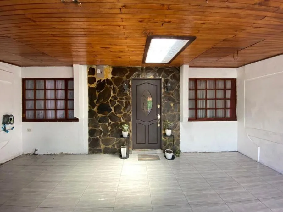 CASA EN VENTA EN SAN RAFAEL ABAJO, DESAMPARADOS RAH 24507  - Venta en Desamparados