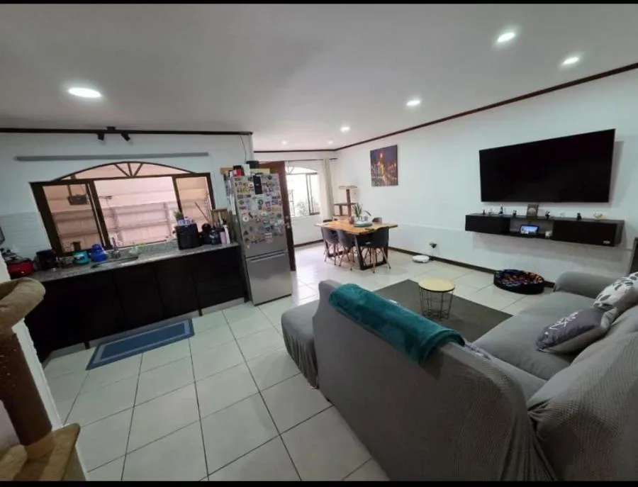 VENTA DE PROPIEDAD UBICADA EN RESIDENCIAL MONSERRAT , CONCEPCION DE LA UNION  - Venta en La Unión