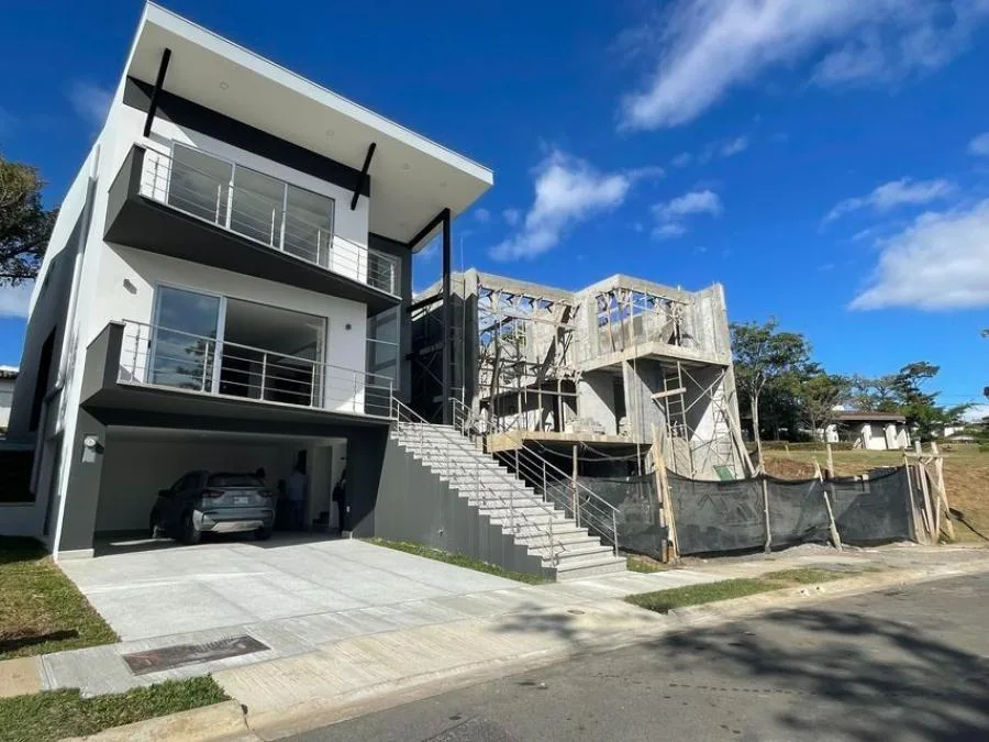 CASA EN VENTA EN HEREDIA, cod: CTL 24-991 - Venta en Heredia