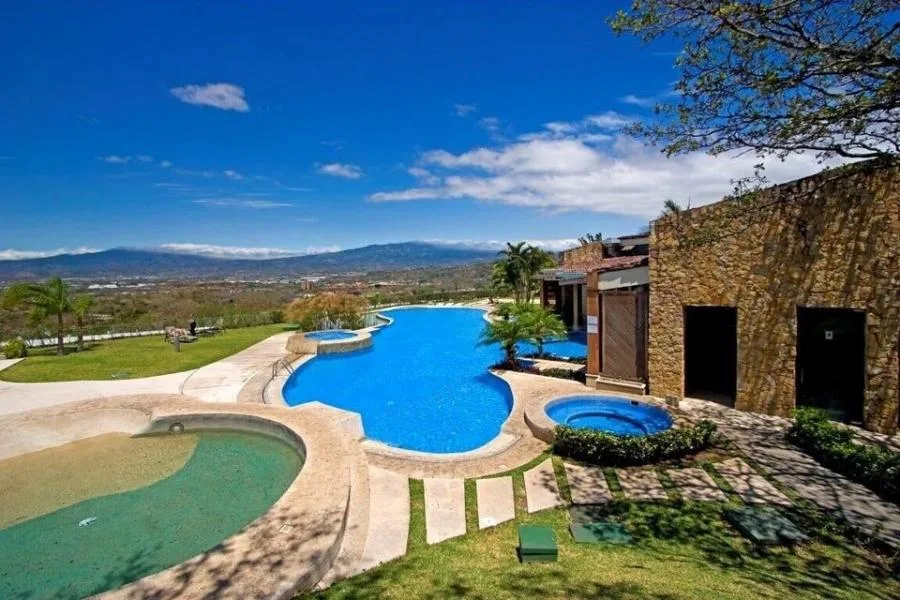 venta de apartamento en san jose canton santa ana - Venta en Santa Ana