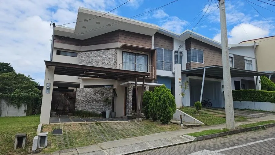 Venta de Casa en San Rafael, Heredia. RAH 25-467 - Venta en San Rafael