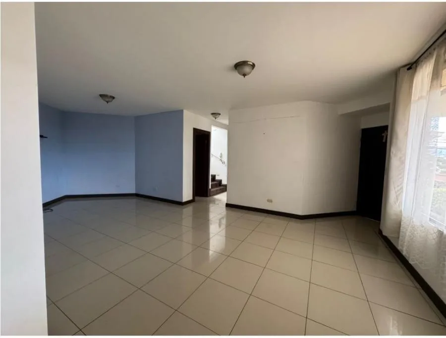 Venta de casa en condominio Brisas del Este, San Rafael de Montes de Oca US$220,000 #JM58 - Venta en San Pedro — photo 3
