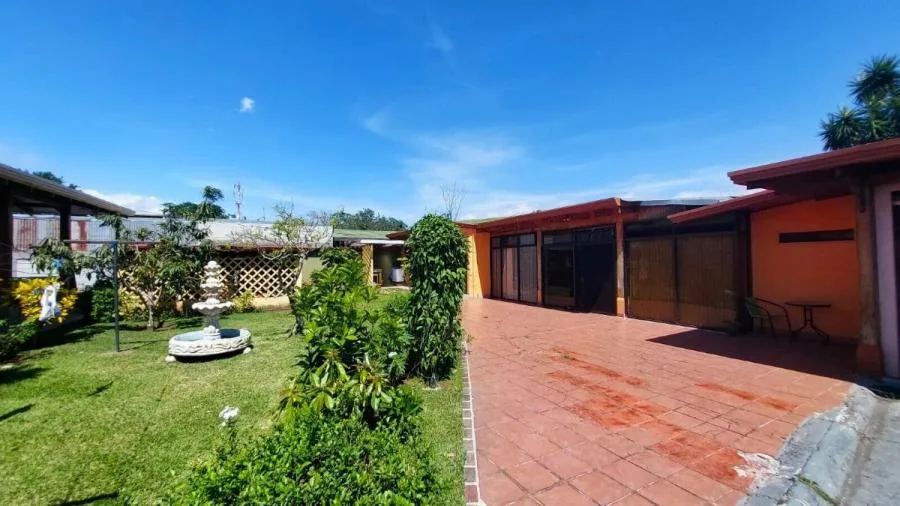 Venta de Casa con 6 habitaciones en Santa Bárbara de heredia MGA - Venta en Santa Bárbara