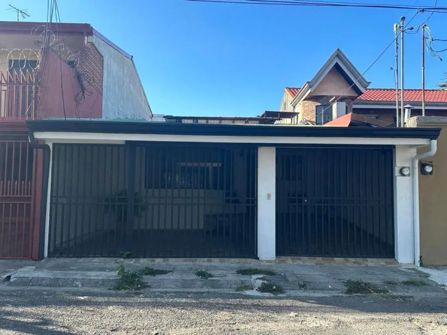 Casa en Venta en Desamparados, Alajuela. RAH 23-2664 - Venta en Alajuela