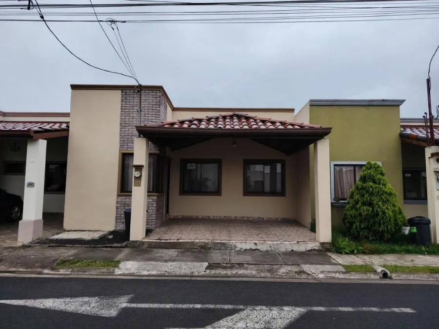 Venta de casa en condominio La Rueda, El Tejar $134,000 #DI004 - Venta en El Tejar