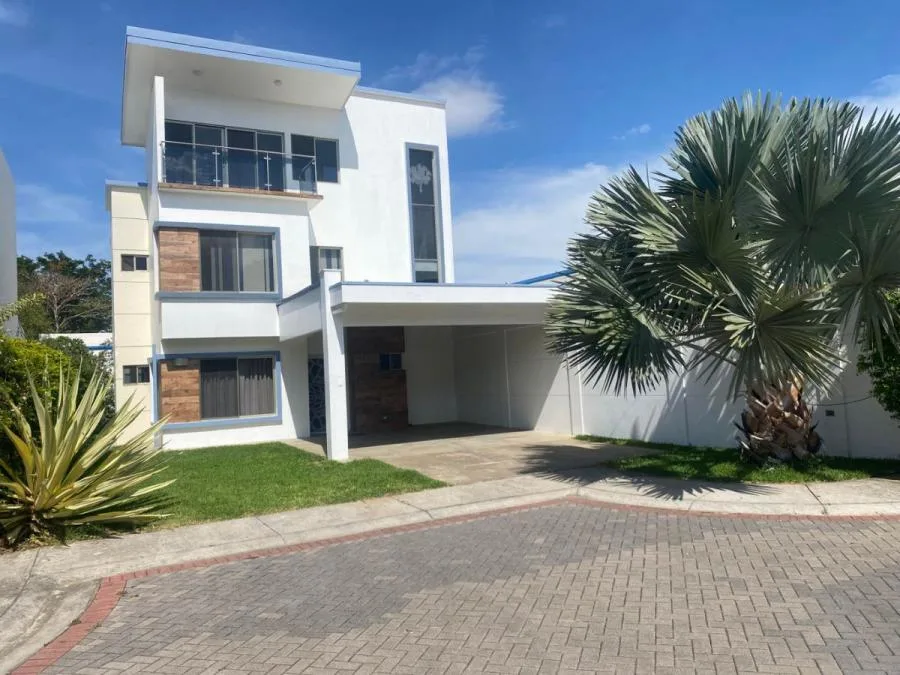  Venta de Hermosa Propiedad en Cariari de La Asunción de Belén, Heredia. RAH 26-1906 - Venta en Belén