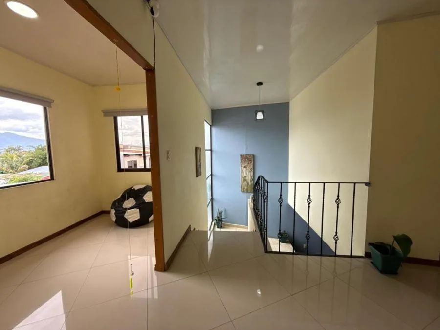 Venta de Moderna Casa de 2 plantas en San Pablo, Heredia. - Venta en San Pablo — photo 3
