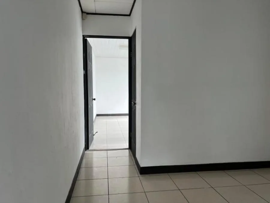 Venta de Amplia Oficina en La Sabana, San José / Mls. 26-727 OFC JB - Venta en San José — photo 5
