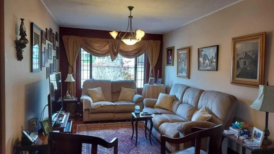 Casa en Venta con Dos Niveles en San Jose, Curridabat  - Venta en Curridabat