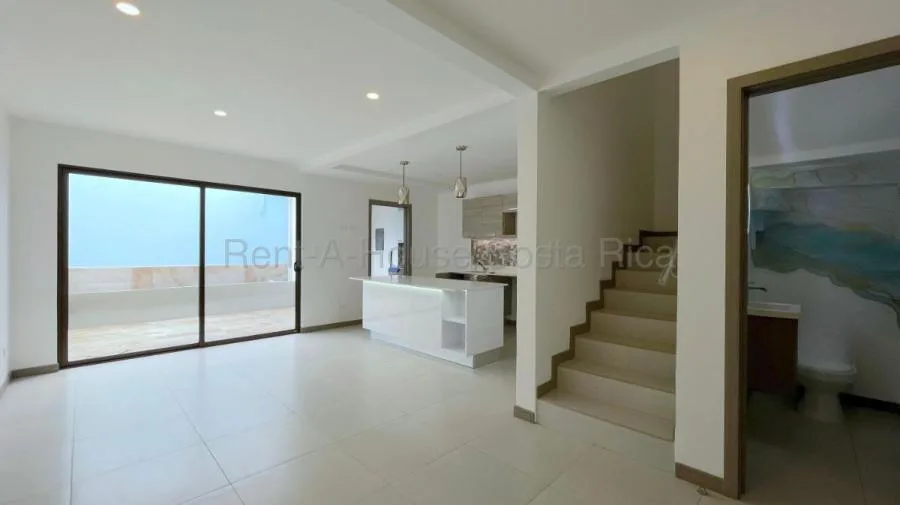Venta de Hermosa Casa en San Antonio de Escazú 26-1670  - Venta en San Antonio