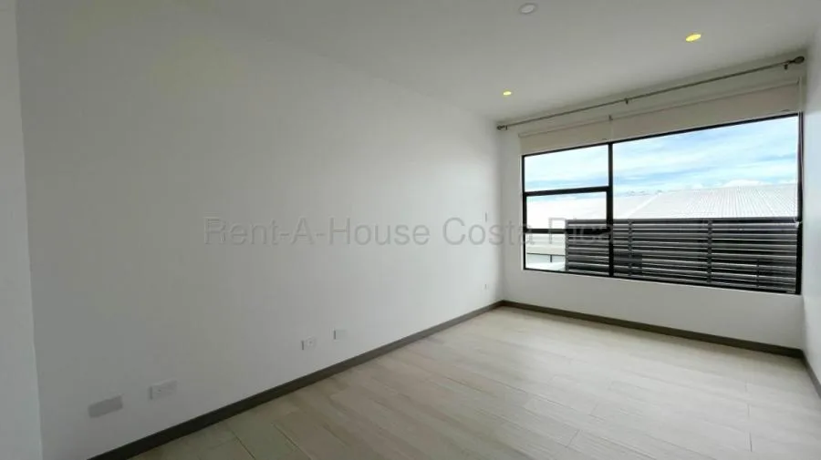 Venta de Hermosa Casa en San Antonio de Escazú 26-1670  - Venta en San Antonio — photo 3