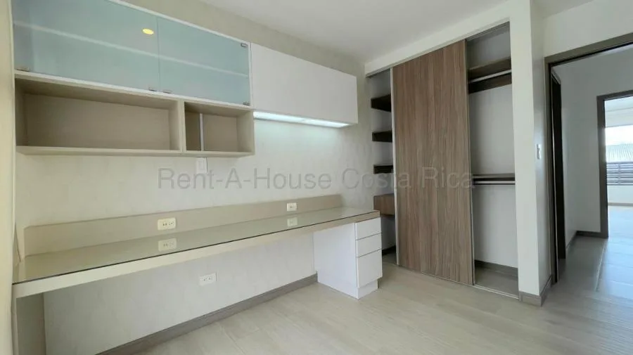 Venta de Hermosa Casa en San Antonio de Escazú 26-1670  - Venta en San Antonio — photo 5