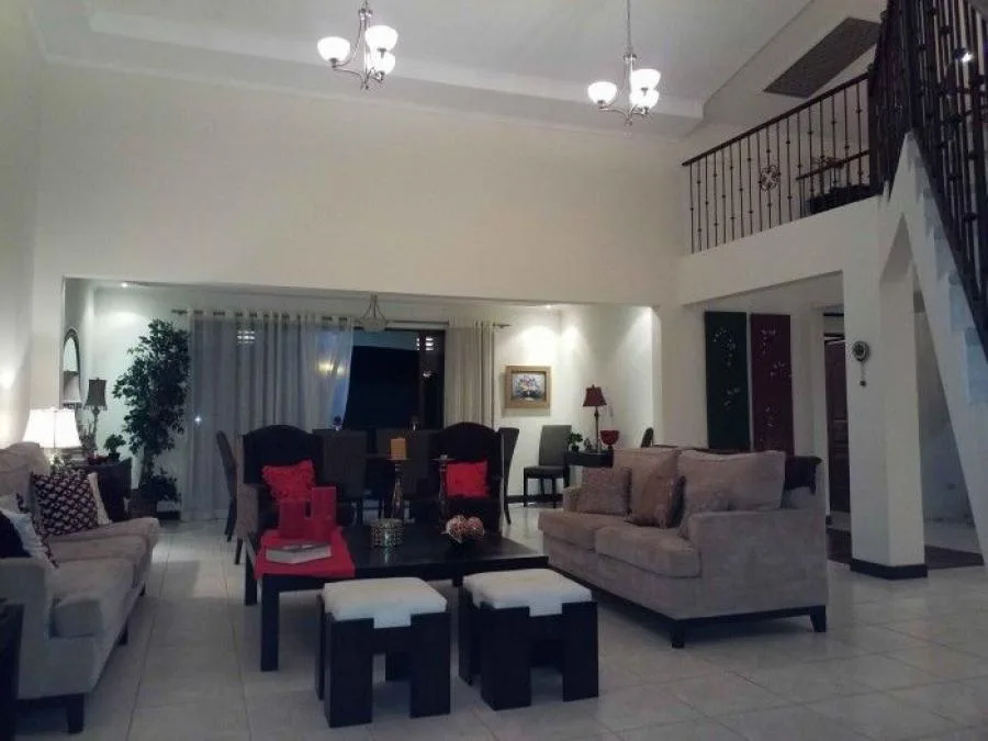 En Venta Casa Grande Moravia Con Apartamento Incluido; Idi: 89531 - Venta en La Trinidad
