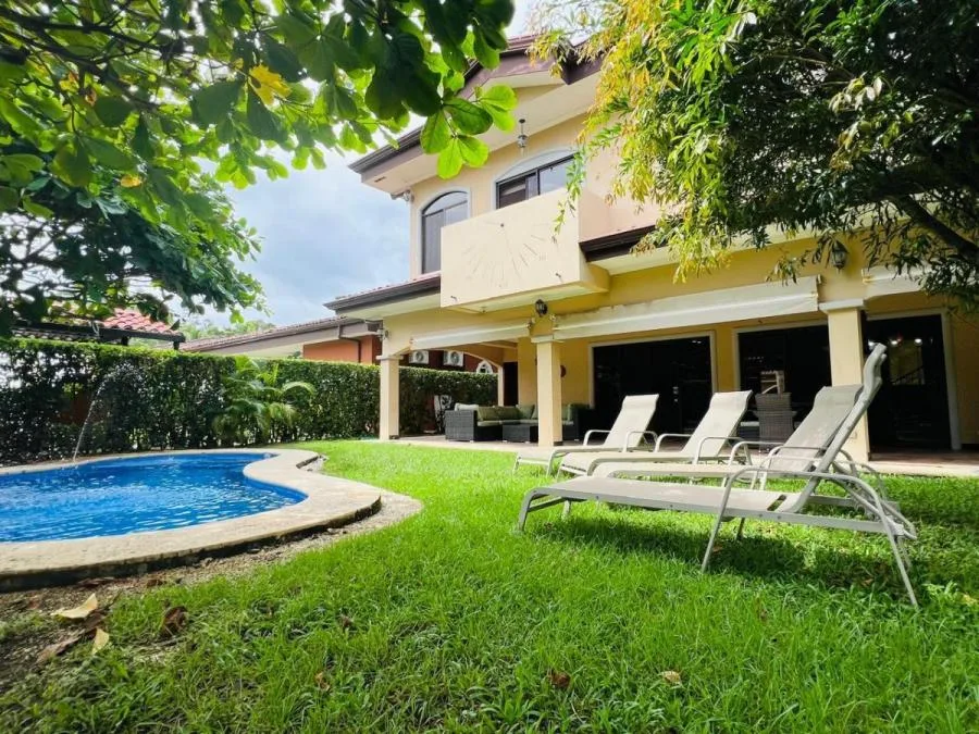 Venta de Casa amueblada en Parrita Playa Bejuco Puntarenas MGA - Venta en Parrita