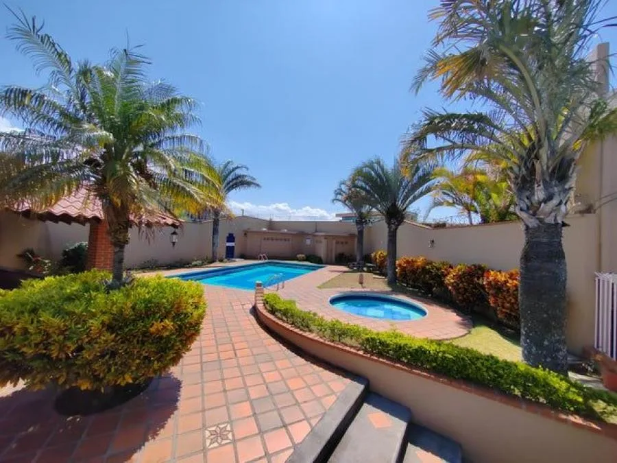 Venta de Casa en Tibás, San José. - Venta en Tibás — photo 2