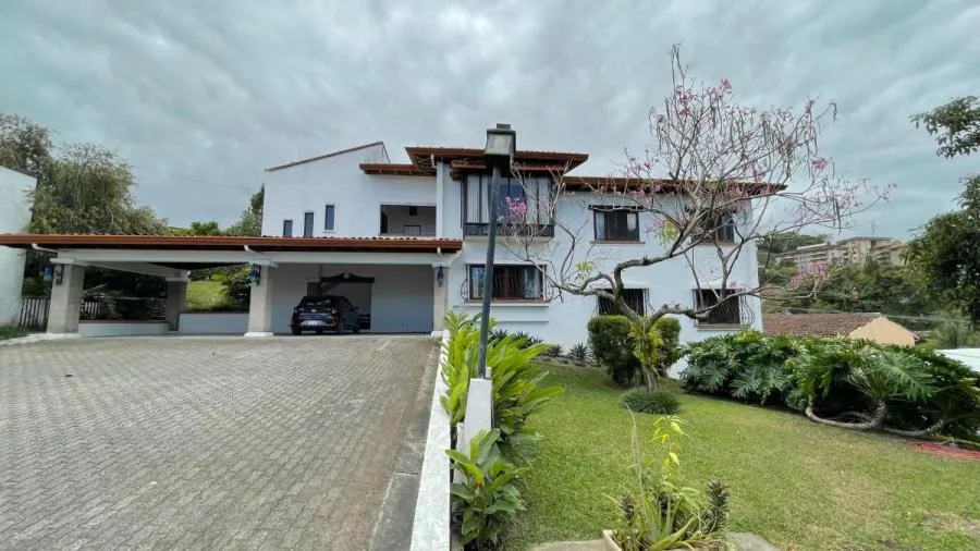 Apartamento tipo casa con vistas y privacidad en condominio exclusivo #26-1365 GS - Alquiler / Renta en Escazú