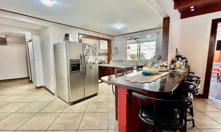 Venta de dos casas en Mercedes, Montes de Oca $450.000 #LL155 - Venta en San José — photo 2