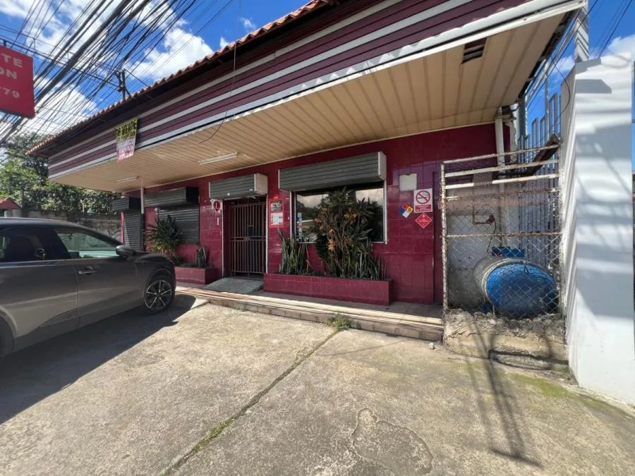 Gran oportunidad comercial en San Rafael Arriba - Venta en Desamparados