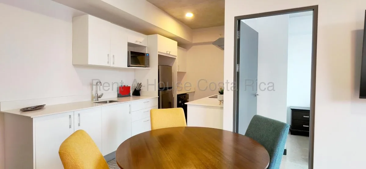 Alquiler apartamento amueblado moderno con balcón y full amenidades 26-1821 GS - Alquiler / Renta en San José