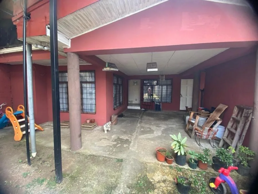 CASA EN VENTA EN LOS COLEGIOS, MORAVIA RAH 241150  - Venta en Moravia