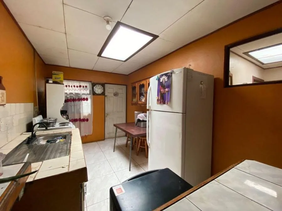 CASA EN VENTA EN LOS COLEGIOS, MORAVIA RAH 241150  - Venta en Moravia — photo 3