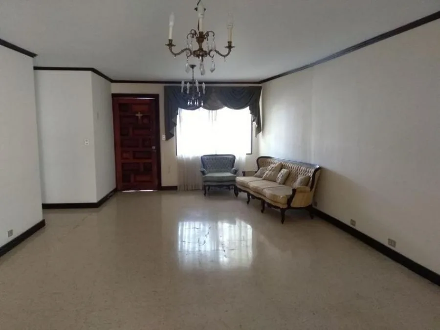 Venta de cuatro casas en amplio lote en Los Colegios de Moravia RAH 231160 - Venta en Moravia — photo 2