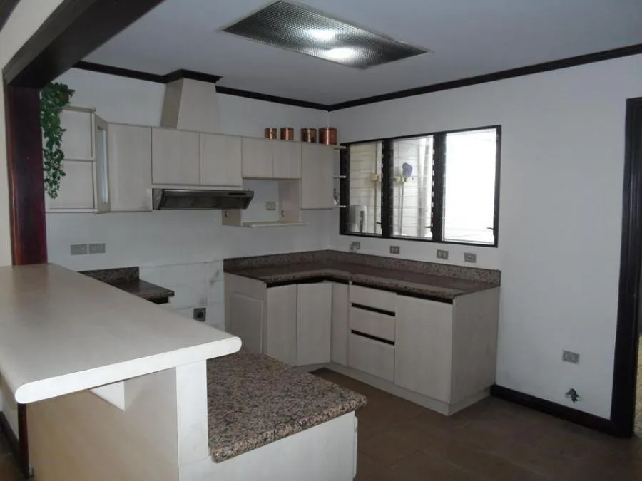 Venta de cuatro casas en amplio lote en Los Colegios de Moravia RAH 231160 - Venta en Moravia — photo 3