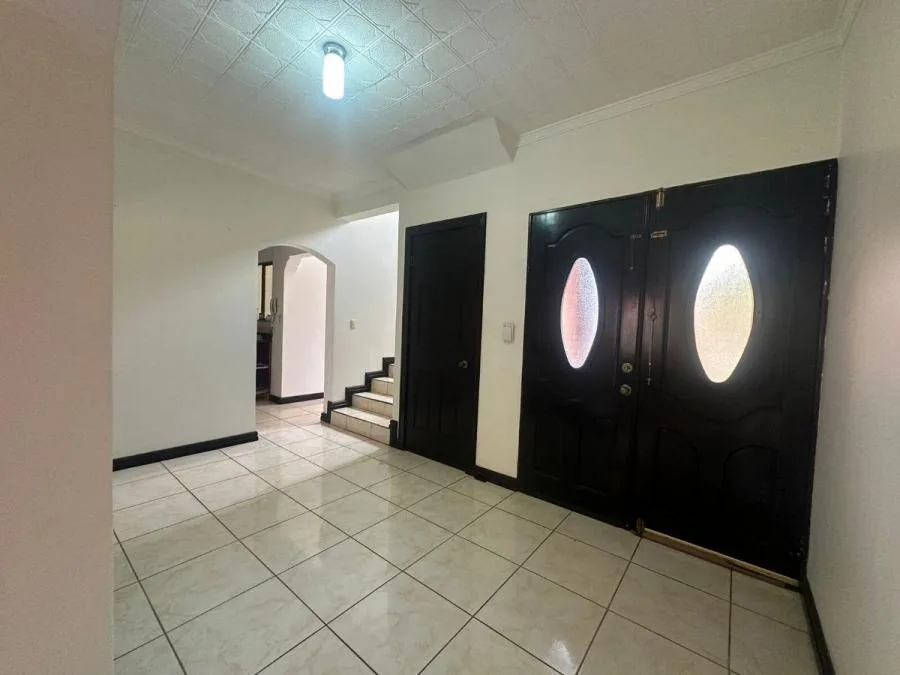 CASA EN VENTA, FLORES DE HEREDIA, Cod#25-1188 - Venta en Flores