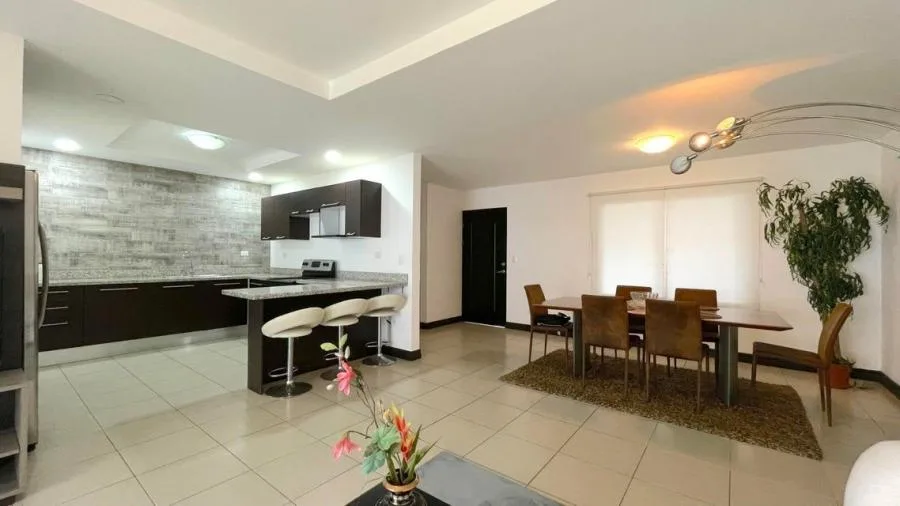 VENTA DE CASA MODERNA EN CONDOMINO SAN RAFAEL DE ESCAZU PBR - Venta en Escazú