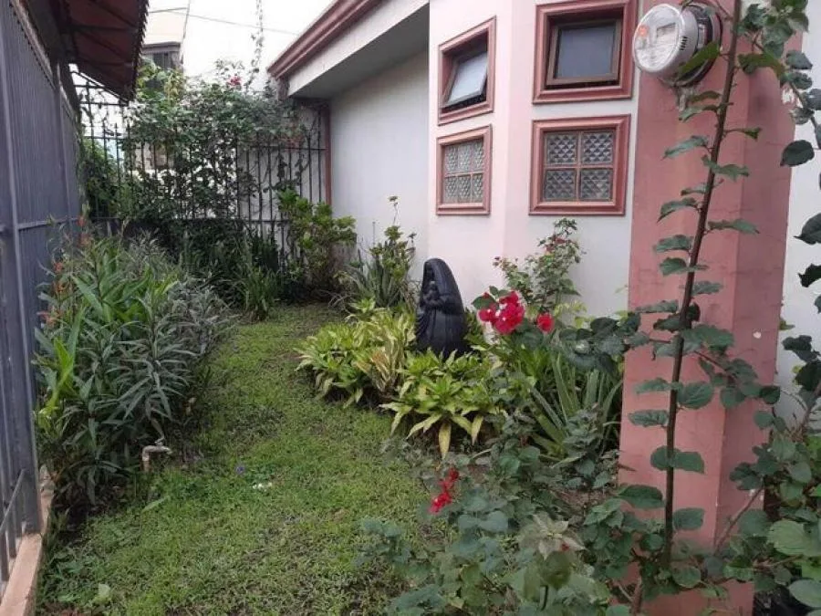 VIVA EN BELLA CASA EN SANTA ANA SAN JOSE CL22-207 - Venta en Santa Ana