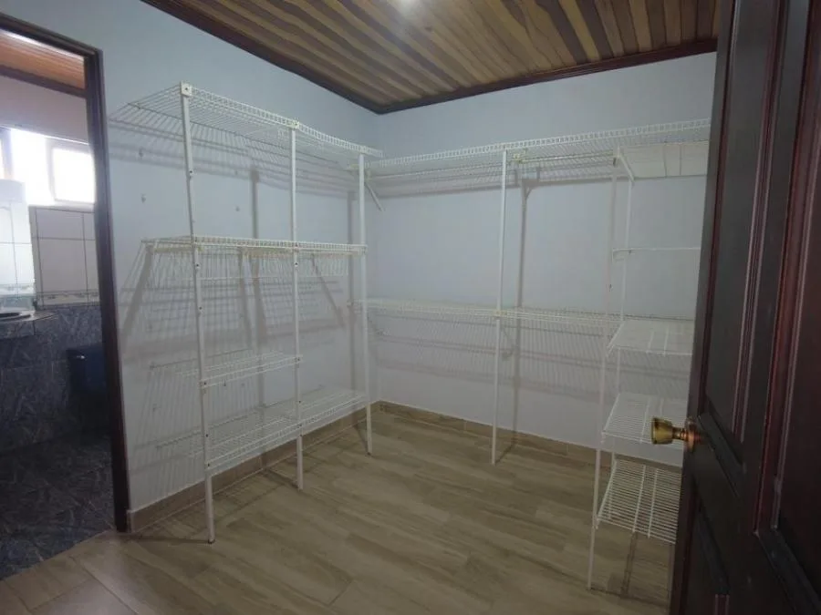 MLS-23-752 LS VENTA CASA SANTO DOMINGO HEREDIA - Venta en Santo Domingo — photo 5