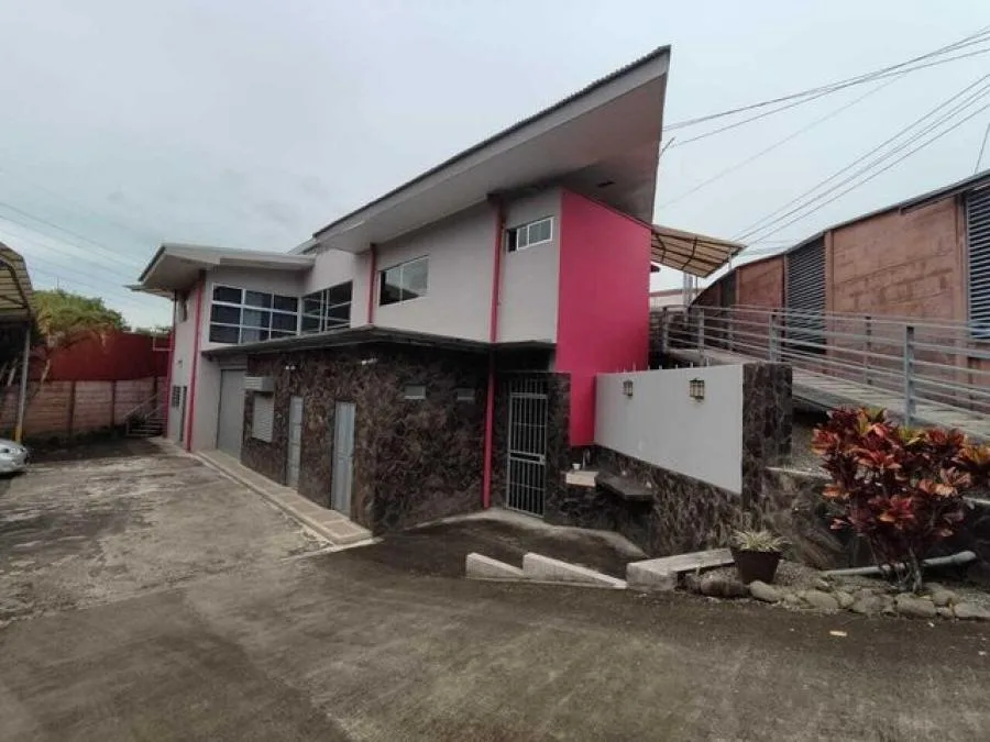 MLS-25-1091 LS VENTA PROPIEDAD CON 4 APARTAMENTOS GUADALUPE SAN JOSE - Venta en Guadalupe
