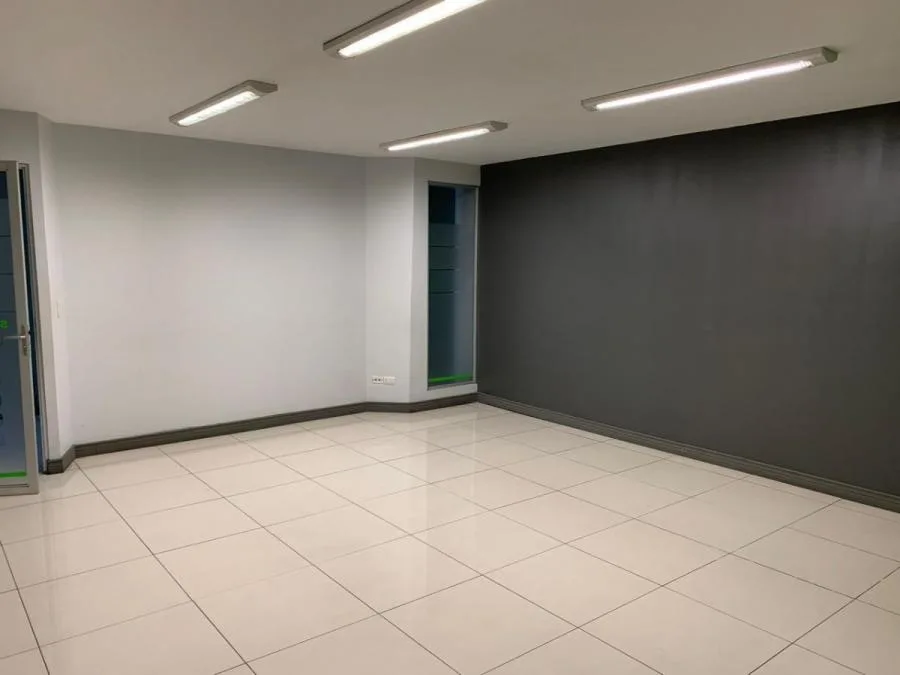 LOCAL EN ALQUILER EN BARRIO TOURNON, GOICOECHEA RAH 24377  - Alquiler / Renta en Goicoechea — photo 4