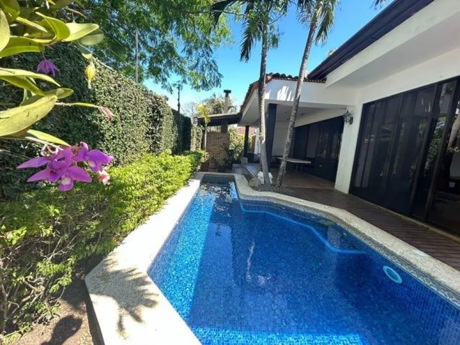 Venta de casa en Lindora Pozos Santa Ana - Venta en Santa Ana