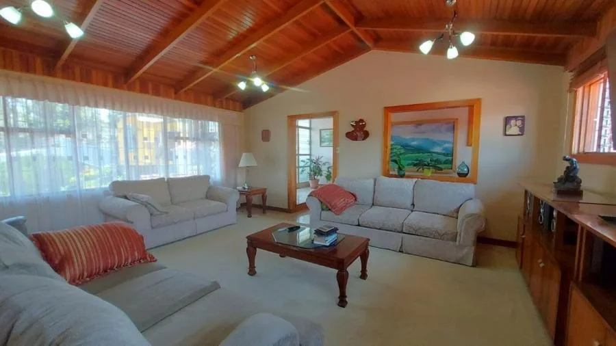 Venta de Casa en Montes de Oca, San José.  - Venta en Montes de Oca — photo 5