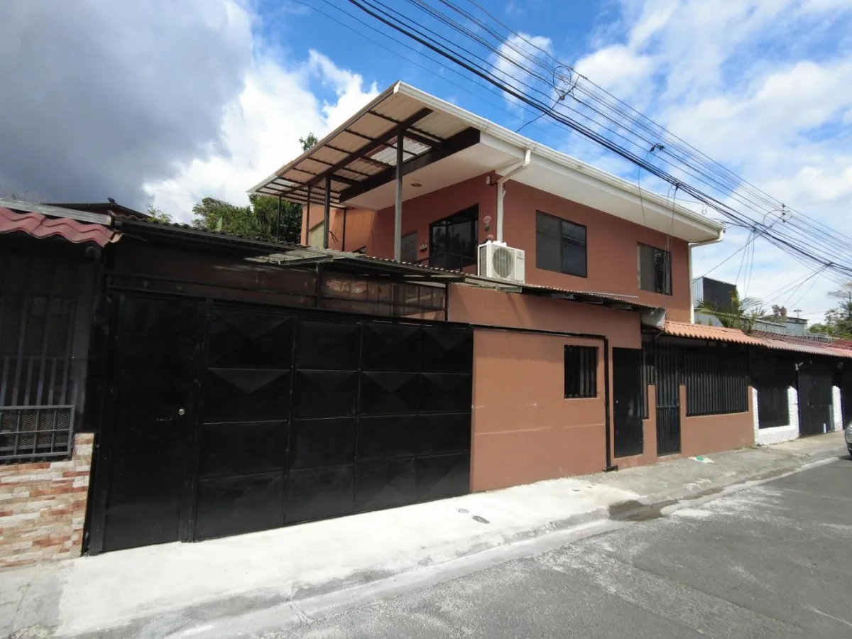 Se vende casa en Santo Domingo Heredia 23-2209 - Venta en Santo Domingo
