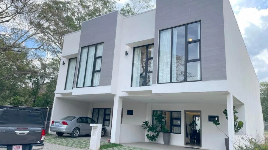 Alquiler de Casa en Santa Ana, San José.  - Alquiler / Renta en Santa Ana