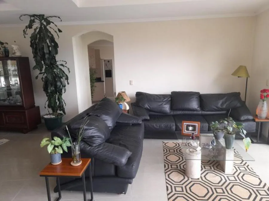 Venta de Casa en San Antonio, Escazú. - Venta en Escazú