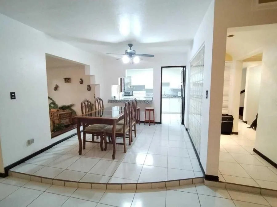 Se vende casa en La Uruca, Residencial El Solar (DJ 24-690) - Venta en San José — photo 3