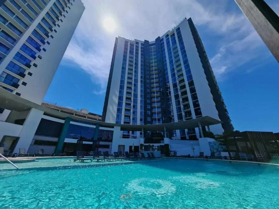 Venta de apartamento en piso 13 de condominio Núcleo Sabana, San José US$ 245,000 #7093  - Venta en San José — photo 3