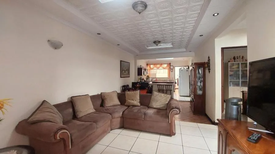 Venta de hermosa y segura casa en San Sebastián. #22-1317 - Venta en San José — photo 2