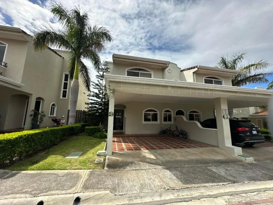 Alquiler de Casa en San Rafael, Escazú. RAH 24-1738 - Alquiler / Renta en Escazú