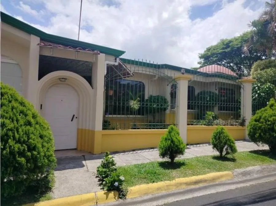 Casa en Venta en Curridabat, de una planta 3PEV8350505 - Venta en Curridabat