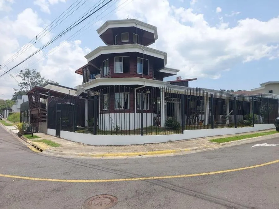 CASA EN VENTA EN FLORES, cod: CTL 24-1701 - Venta en Flores