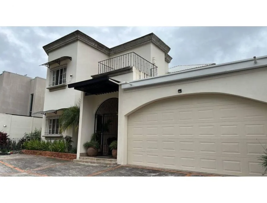 Venta de casa independiente en Santa Ana US$475,000 #ER001 - Venta en Santa Ana