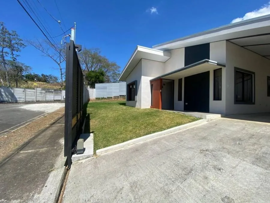 Venta de Casa en la Garita Alajuela MGA - Venta en Garita