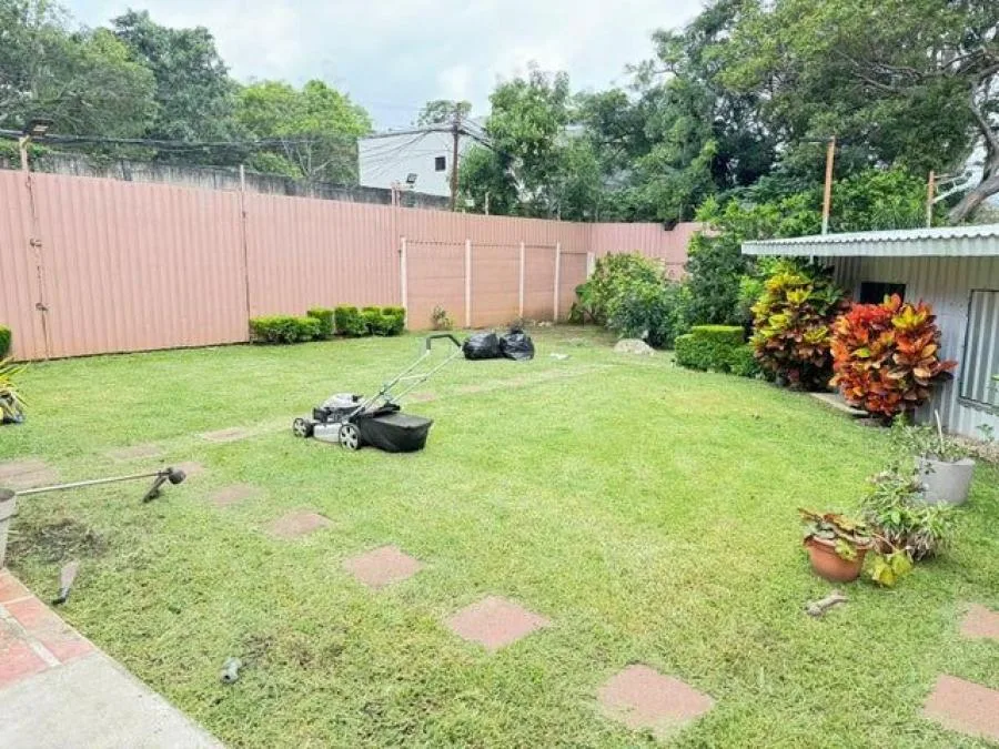  Se alquila hermosa casa en excelente zona de Escazu - Alquiler / Renta en San José — photo 5