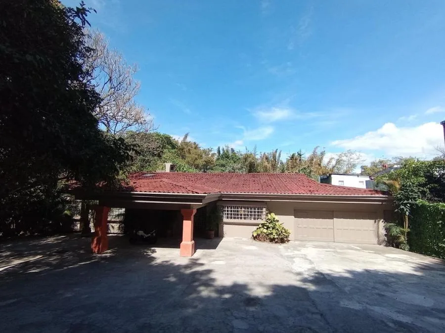 Exclusiva residencia de lujo con piscina en San Rafael de Escazú #25-1599 GS - Venta en Escazú