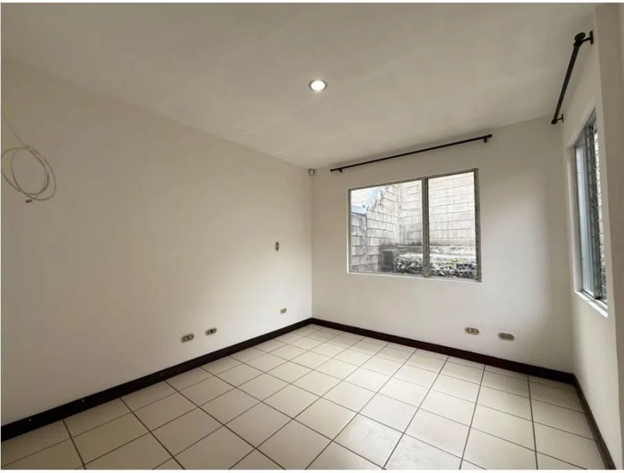 Venta de casa en Residencial Rincón Verde II, San Pablo de Heredia #JM52 - Venta en San Pablo — photo 2